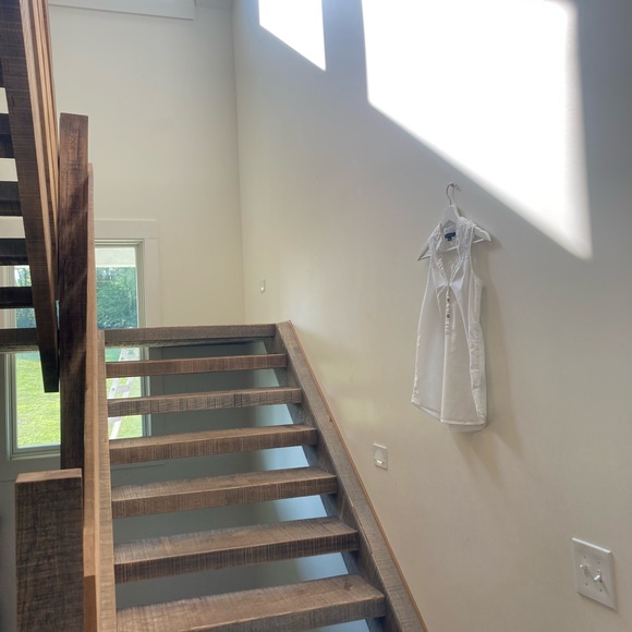 Sleeveless Linen Top with Smocking Detail - Picture 3 of 3